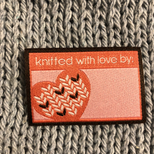 Charger l&#39;image dans la galerie, Etiquettes surprises pour tricot/ Surprise knitting Labels
